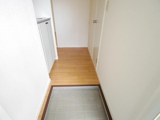  東海道本線/静岡駅 バス12分若松町下車:停歩1分 2階 築33年