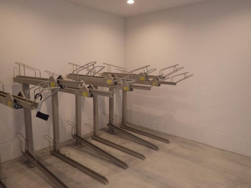  東海道本線/静岡駅 徒歩20分 3階 築10年