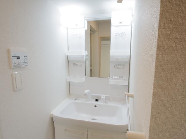 東海道本線/静岡駅 バス33分羽鳥団地前下車:停歩2分 3階 築10年