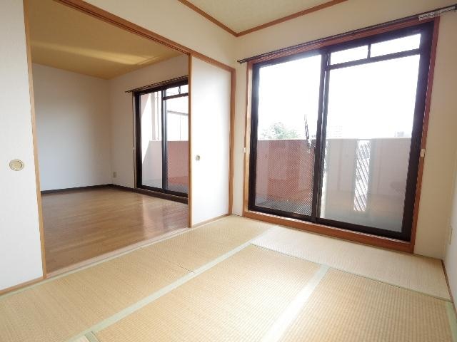  東海道本線/静岡駅 バス11分英和女学院前下車:停歩1分 4階 築25年