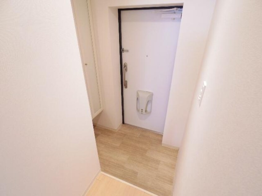  東海道本線/静岡駅 バス20分御新田上下車:停歩4分 1階 築12年