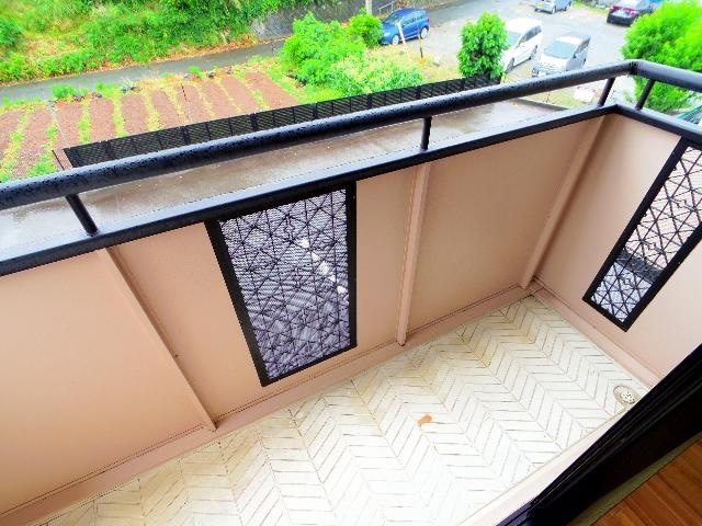  東海道本線/静岡駅 バス23分池ヶ谷下車:停歩3分 1階 築27年