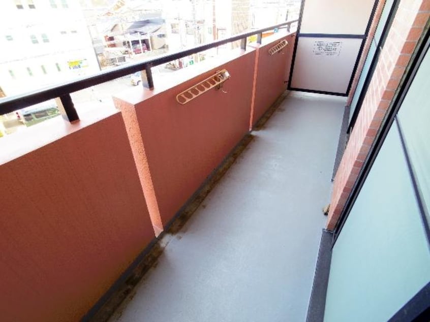  東海道本線/静岡駅 バス15分城北高校下車:停歩1分 3階 築30年