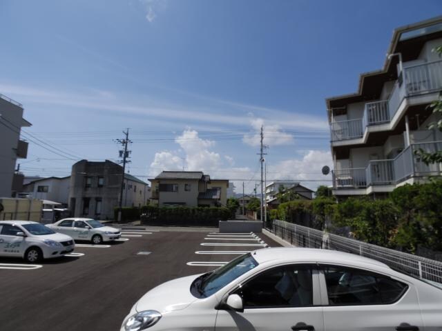  東海道本線/静岡駅 バス16分千代田一丁目下車:停歩2分 1階 築7年