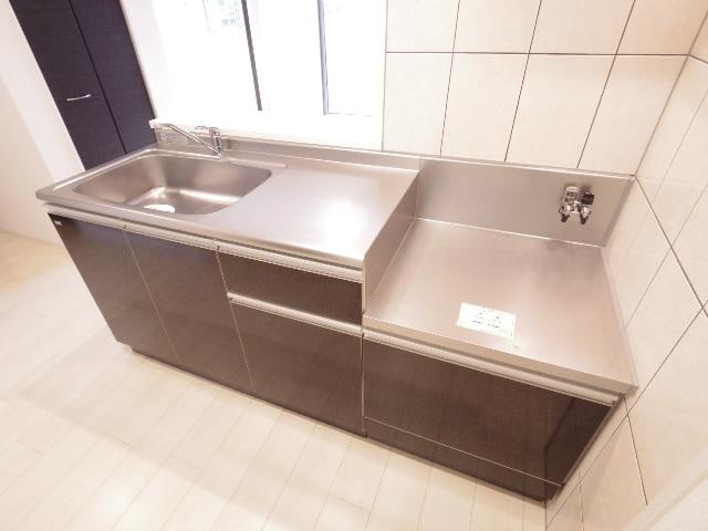  東海道本線/安倍川駅 徒歩20分 1階 築8年
