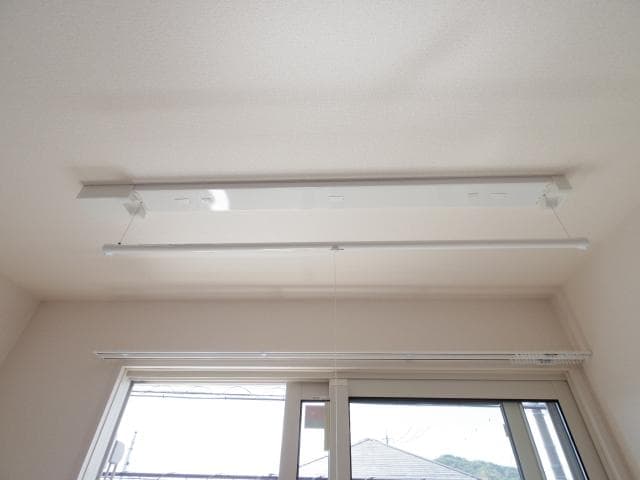 室内物干し 静岡鉄道静岡清水線/新静岡駅 バス17分柳新田北下車:停歩1分 1-2階 築12年