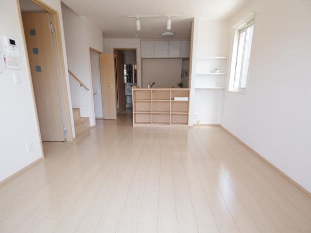  静岡鉄道静岡清水線/新静岡駅 バス17分柳新田北下車:停歩1分 1-2階 築12年