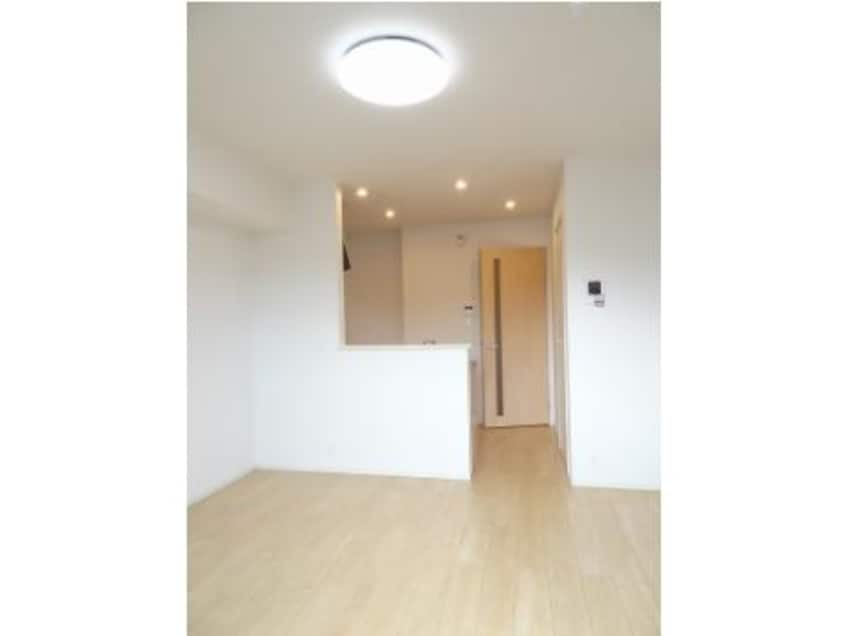 同イメージ 東海道本線/静岡駅 バス23分御新田下車:停歩10分 2階 築8年