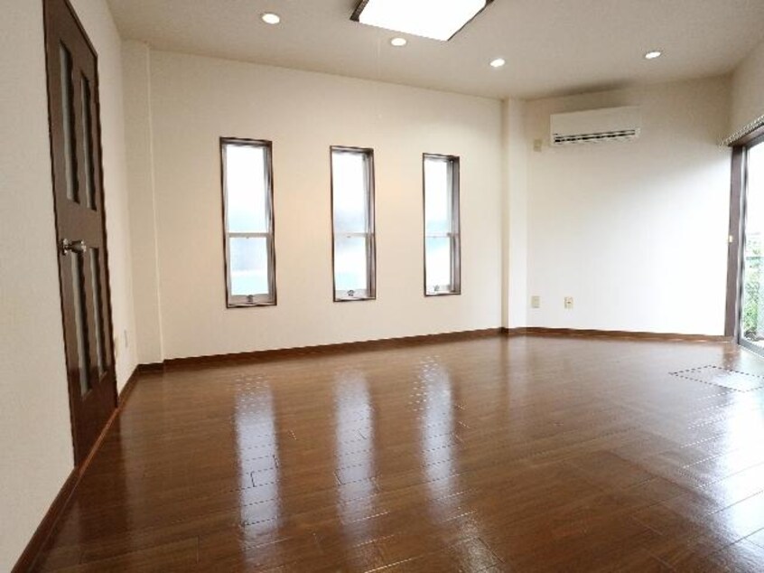  東海道本線/静岡駅 バス26分御新田上下車:停歩7分 1-2階 築37年