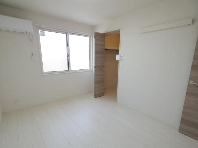  東海道本線/安倍川駅 徒歩21分 2階 築8年