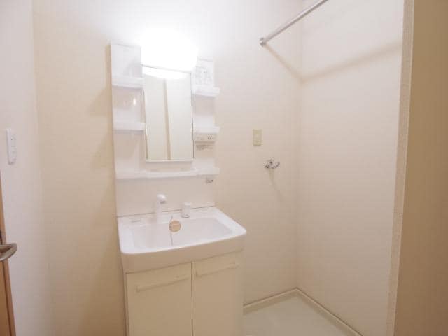  東海道本線/静岡駅 バス24分川合下車:停歩8分 1階 築22年