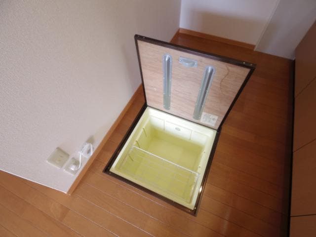  東海道本線/静岡駅 バス24分川合下車:停歩8分 1階 築22年