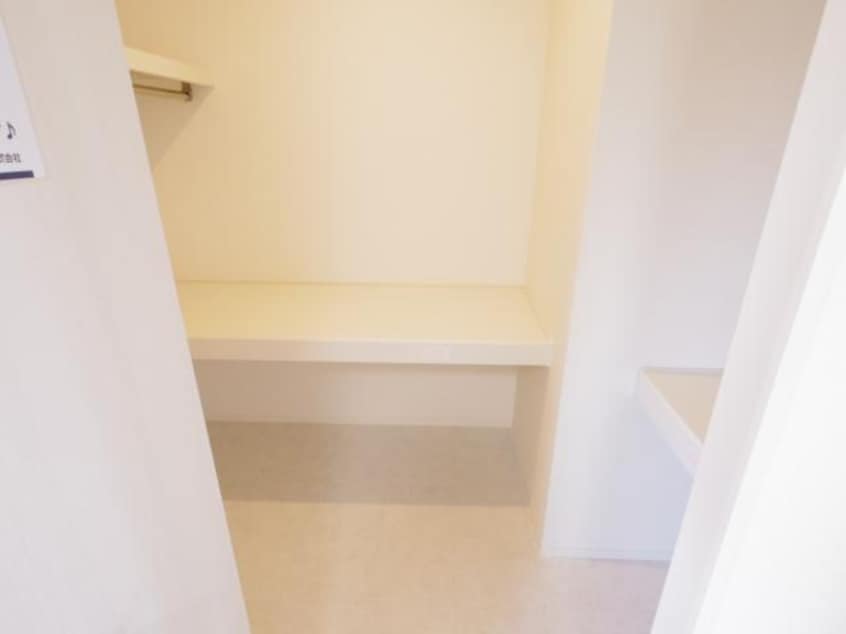  東海道本線/静岡駅 バス21分沓谷東・アプリイ沓谷前下車:停歩3分 2階 築7年