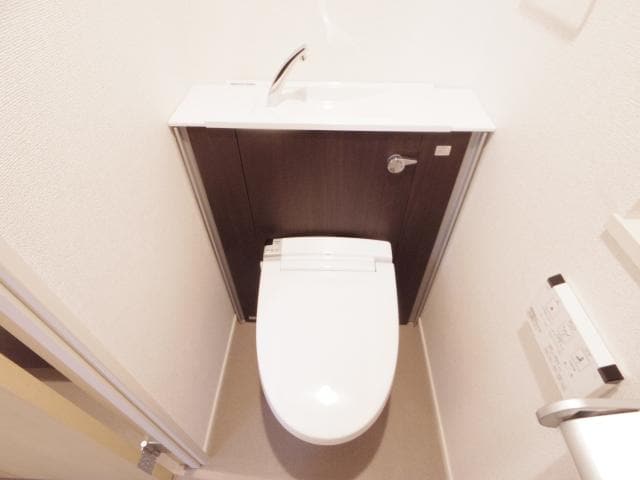  東海道本線/東静岡駅 徒歩10分 2階 築6年