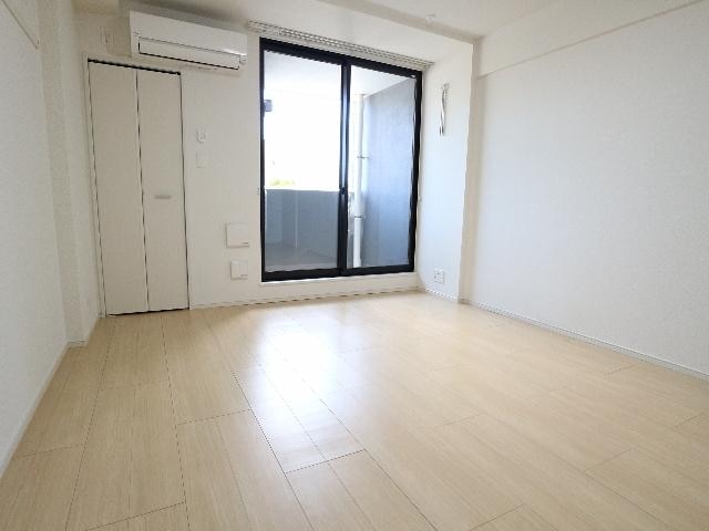  東海道本線/東静岡駅 徒歩10分 1階 築6年