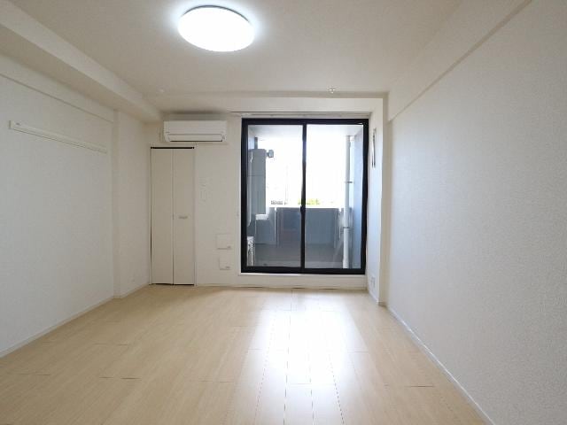  東海道本線/東静岡駅 徒歩10分 1階 築6年