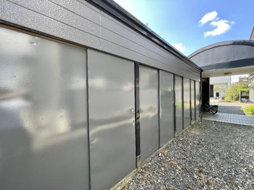  東海道本線/静岡駅 バス17分上足洗下車:停歩2分 1階 築30年