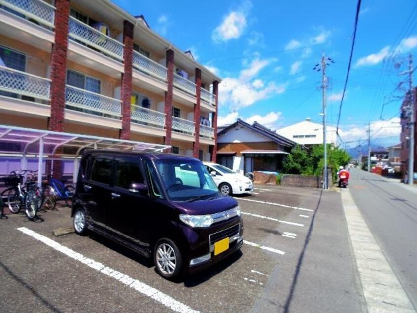  東海道本線/静岡駅 バス18分籠上下車:停歩4分 1階 築26年