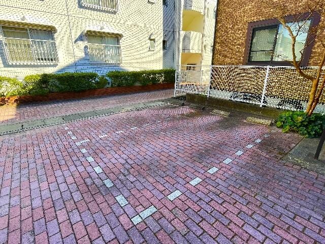  東海道本線/静岡駅 バス21分中電社宅前下車:停歩7分 3階 築36年