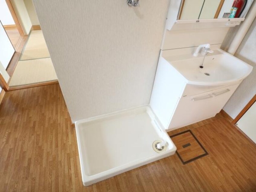  東海道本線/静岡駅 バス21分中電社宅前下車:停歩7分 3階 築36年