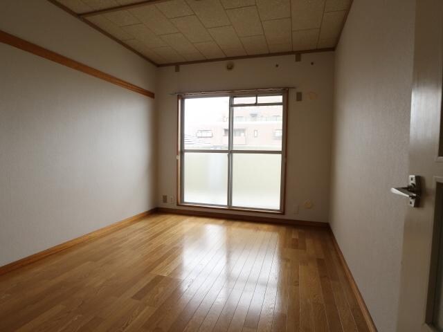  東海道本線/静岡駅 バス21分中電社宅前下車:停歩7分 3階 築36年