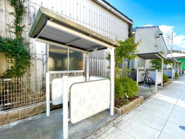  東海道本線/静岡駅 バス24分静岡西高校下車:停歩6分 1階 築4年