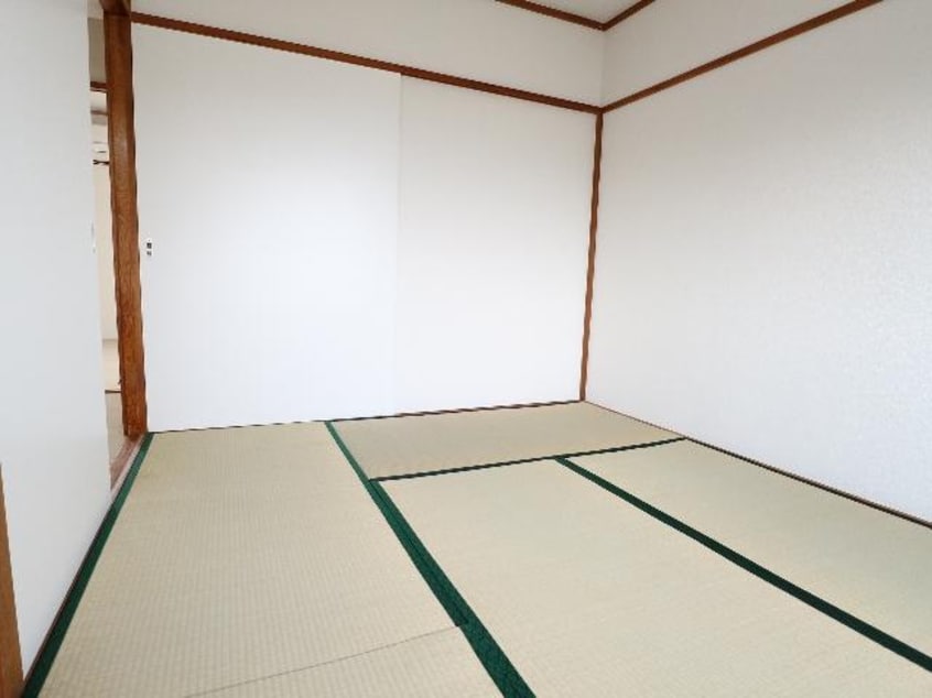  東海道本線/静岡駅 バス21分新伝馬下車:停歩4分 3階 築42年
