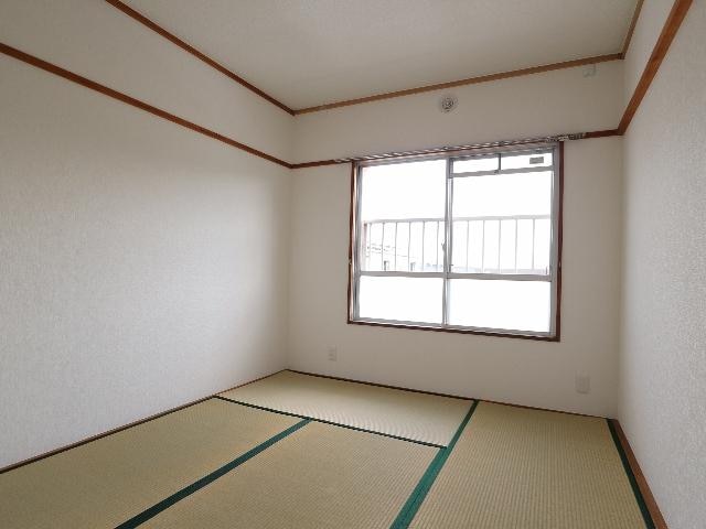 東海道本線/静岡駅 バス21分新伝馬下車:停歩4分 3階 築42年