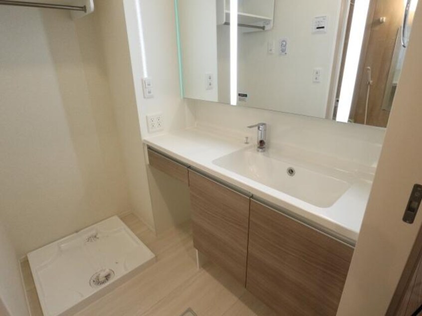  東海道本線/静岡駅 バス11分三松下車:停歩7分 2階 築3年