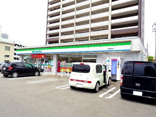 ファミリーマート静岡東町店(コンビニ)まで411m 東海道本線/静岡駅 徒歩12分 3階 築2年