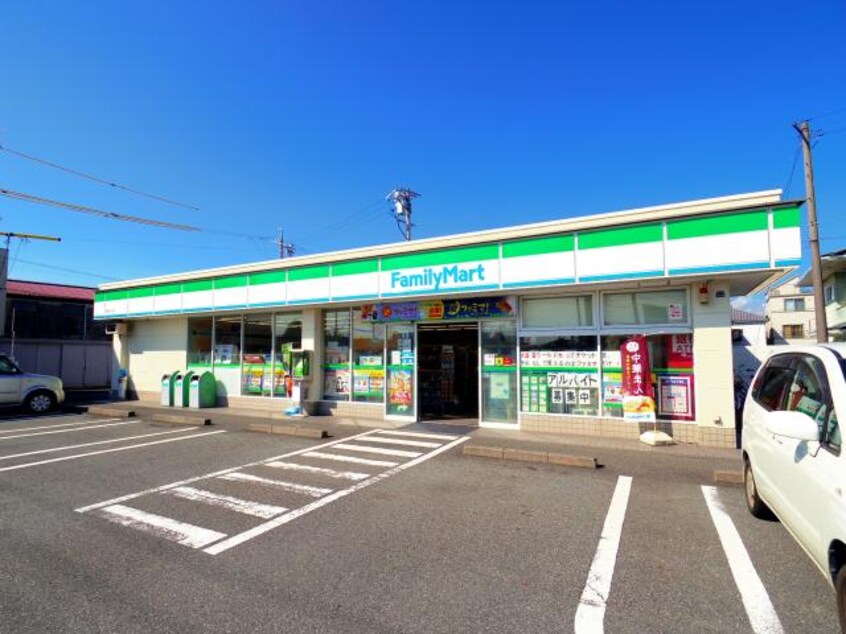 ファミリーマート静岡古庄店(コンビニ)まで331m 静岡鉄道静岡清水線/古庄駅 徒歩2分 1階 築1年