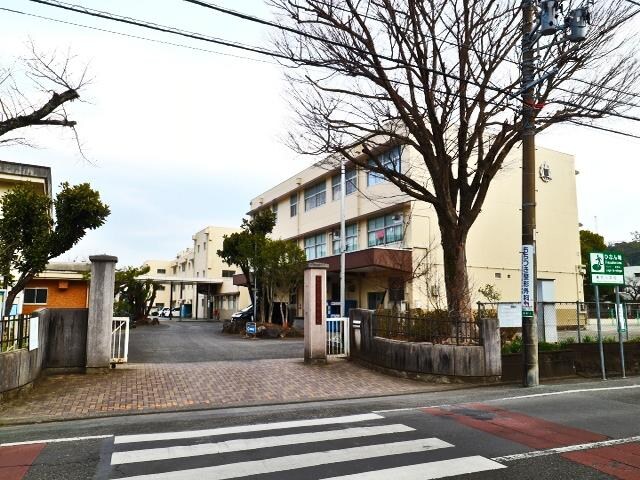 静岡市立横内小学校(小学校)まで971m 東海道本線/静岡駅 バス21分中電社宅前下車:停歩5分 3階 1年未満