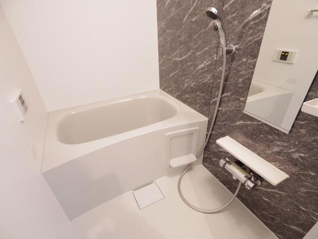  東海道本線/静岡駅 バス27分県工業技術研究所下車:停歩5分 1階 築1年