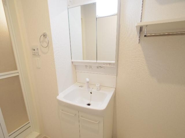  東海道本線/静岡駅 バス27分県工業技術研究所下車:停歩5分 1階 築1年