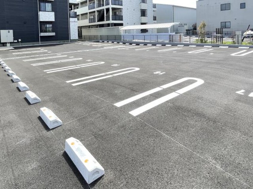  東海道本線/静岡駅 バス22分千代田七丁目東部体育館入口下車:停歩5分 1階 1年未満