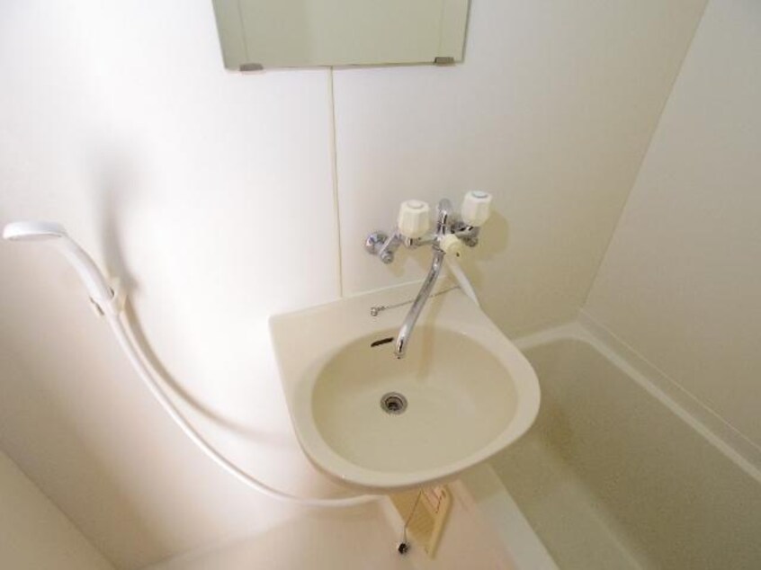  東海道本線/静岡駅 バス24分川合下車:停歩7分 1階 築25年