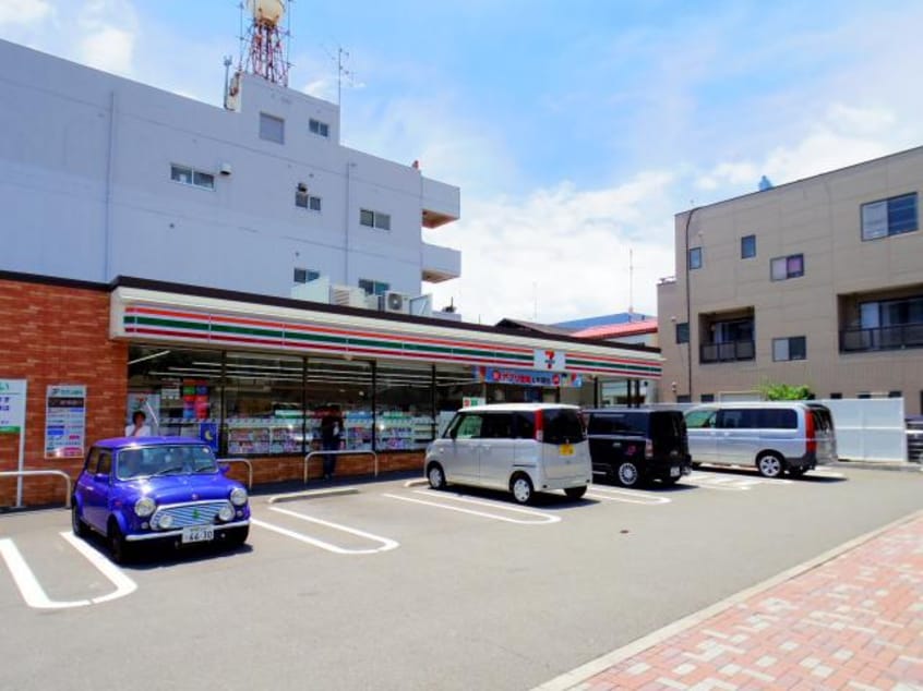 セブンイレブン静岡駒形通５丁目店(コンビニ)まで398m 東海道本線/静岡駅 バス15分駿河大橋下車:停歩3分 1階 築33年