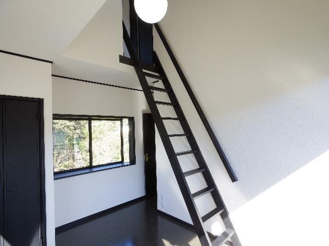  東海道本線/静岡駅 バス31分新丸子下車:停歩6分 1-2階 築29年