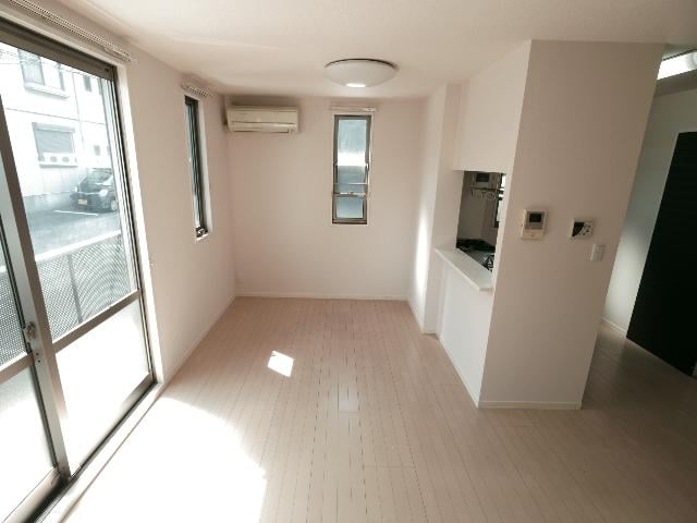  東海道本線/静岡駅 バス23分伊呂波町下車:停歩6分 1階 築17年