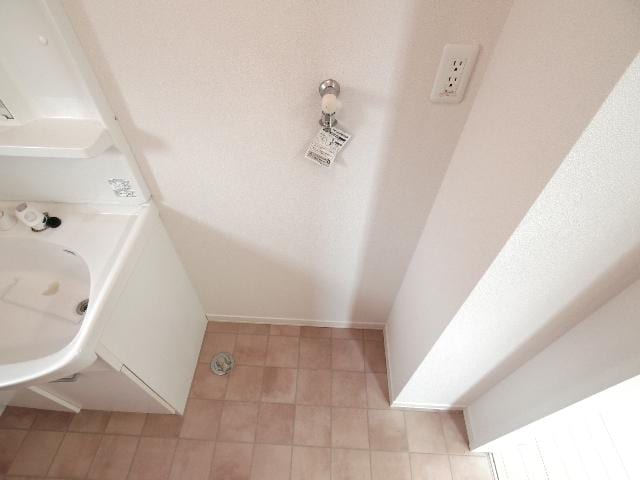  東海道本線/静岡駅 バス23分伊呂波町下車:停歩6分 1階 築17年