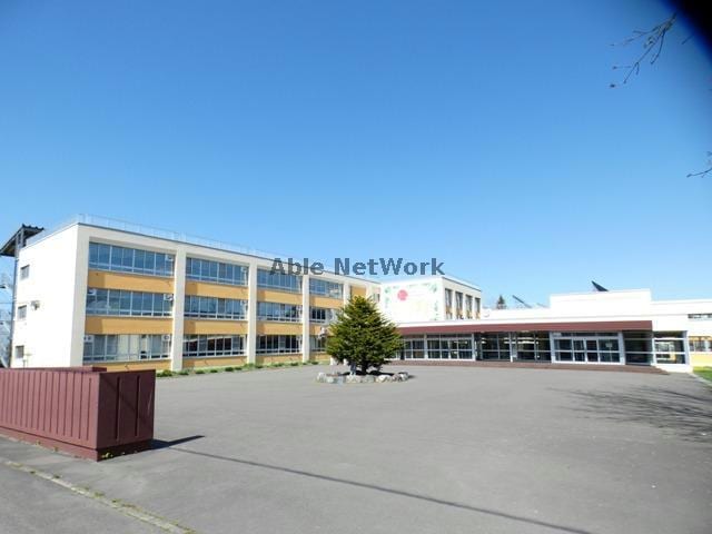 釧路市立共栄小学校(小学校)まで515m K・N