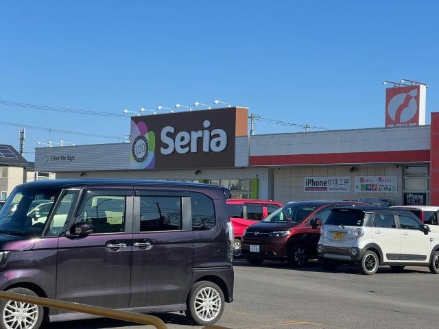 Seriaフクハラ愛国店(ディスカウントショップ)まで642m 拓穂ハイツ（愛国東2-6-23）