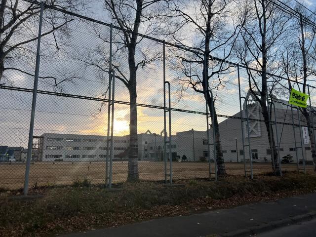 釧路市立芦野小学校(小学校)まで701m サンハイツ