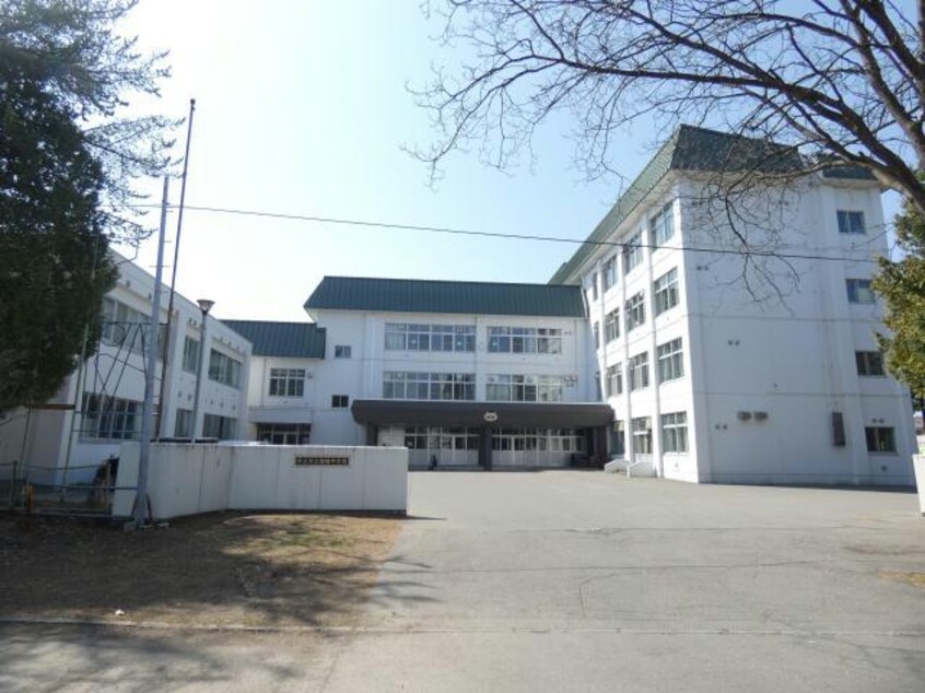 帯広翔陽中学校(中学校/中等教育学校)まで1200m NCｳｲﾝｸﾞ8