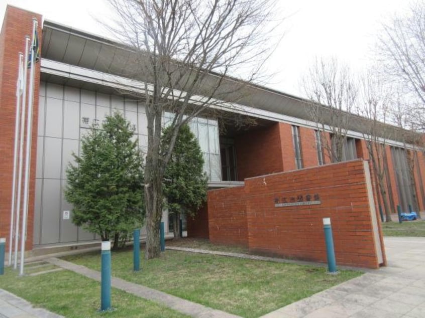 帯広市図書館(図書館)まで1516m 西1南24借家