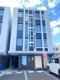 メニーズコート創成タウンD棟