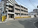カルフールＢ.Ｃ白山の外観