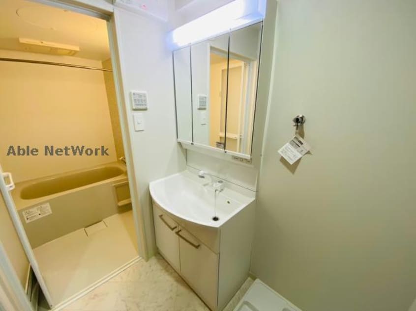 三面鏡（収納付き） SQUARE坪井