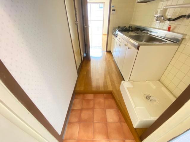  Niji Apartments