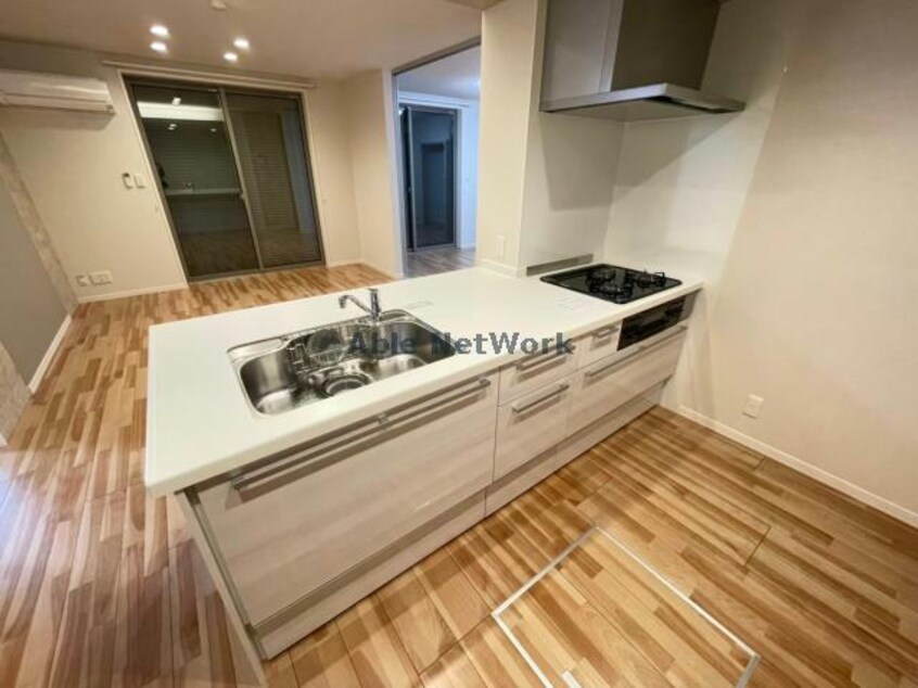  シャーメゾンローツェ国府